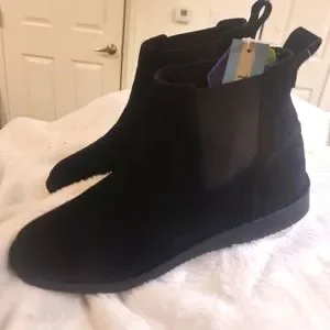 Nwt Size 9 Tom\'s Skyline Black Suede Boots Womens Astrid Boot Water Repellent Black Suede – TOMS.com main image 3